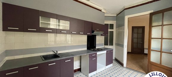 8 bedrooms Building in Ronchin, France No. 218813 3