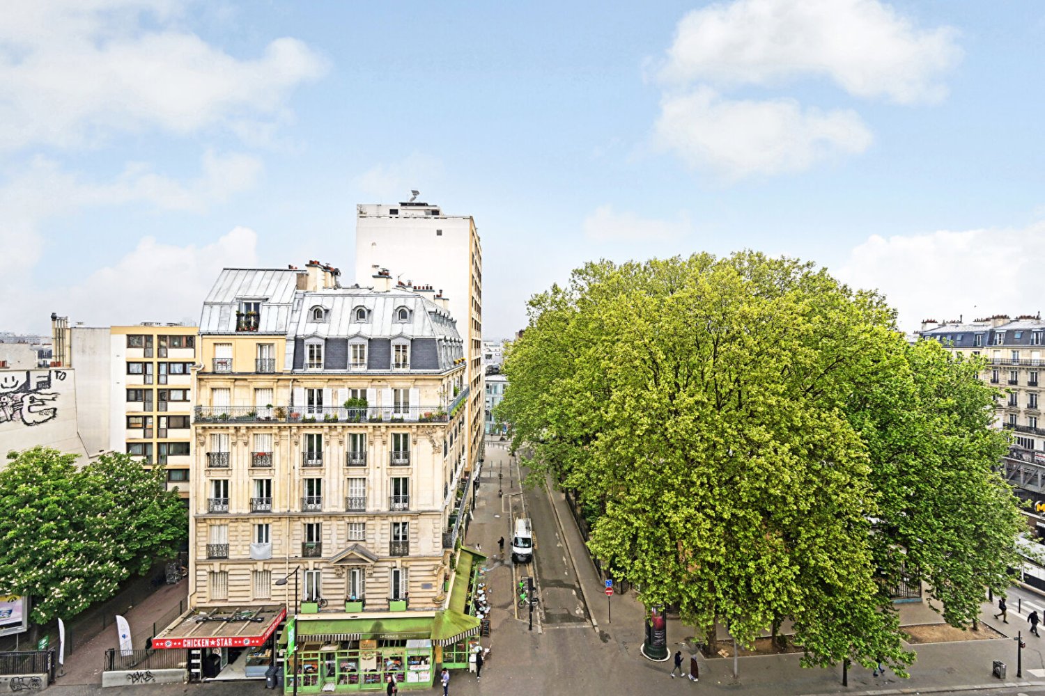 Studio in Paris, France No. 286593