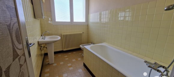 5 bedrooms House in Moliens, France No. 62458 16