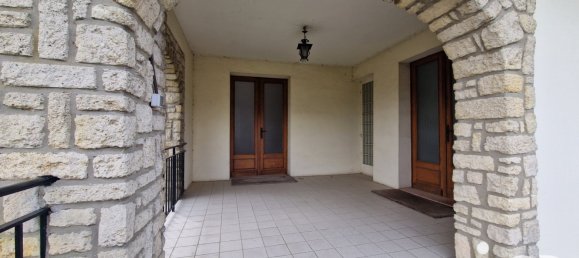 5 bedrooms House in Moliens, France No. 62458 3