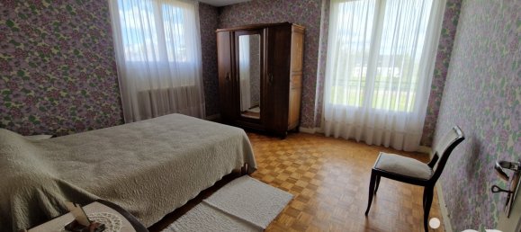 5 bedrooms House in Moliens, France No. 62458 15