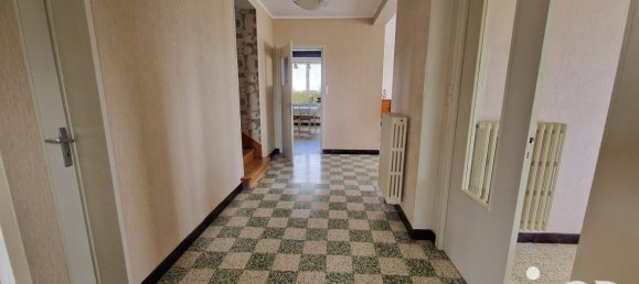 5 bedrooms House in Moliens, France No. 62458 4