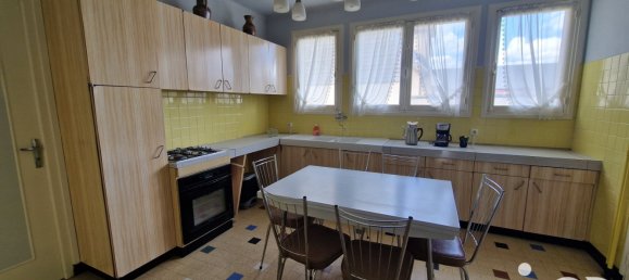 5 bedrooms House in Moliens, France No. 62458 7