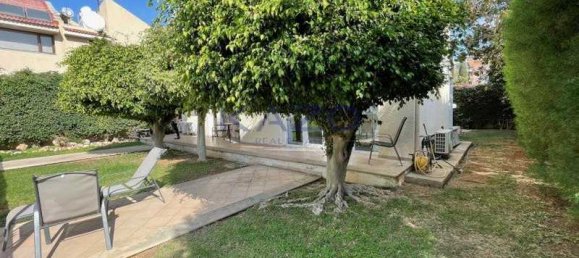 4 bedrooms Commercial property in Limassol, Cyprus No. 17983 11