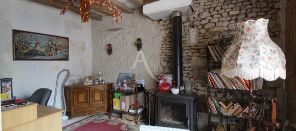 Casa de 4 dormitorios en Saint-Julien-de-Chedon, France No. 83988 2