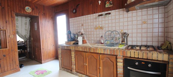 Casa de 4 dormitorios en Saint-Julien-de-Chedon, France No. 83988 3