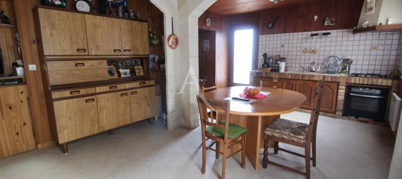 Casa de 4 dormitorios en Saint-Julien-de-Chedon, France No. 83988 8