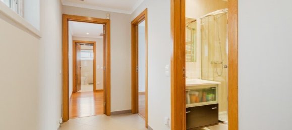 5 bedrooms Villa in Almada, Portugal No. 97091 30