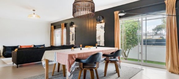 5 bedrooms Villa in Almada, Portugal No. 97091 18