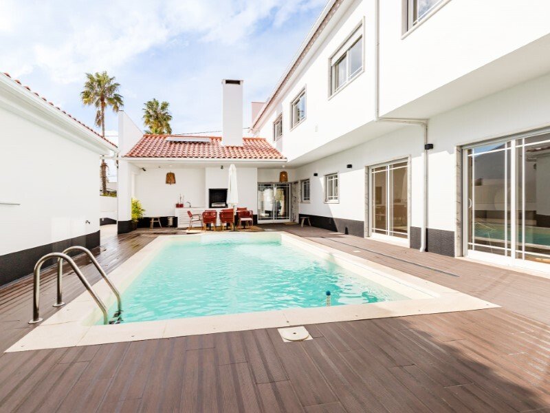 5 bedrooms Villa in Almada, Portugal No. 97091