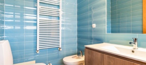 5 bedrooms Villa in Almada, Portugal No. 97091 2