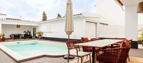 5 bedrooms Villa in Almada, Portugal No. 97091 4