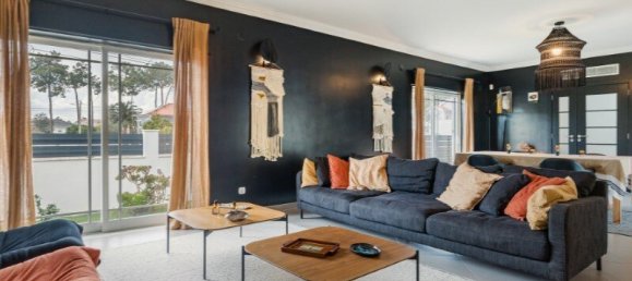 5 bedrooms Villa in Almada, Portugal No. 97091 22