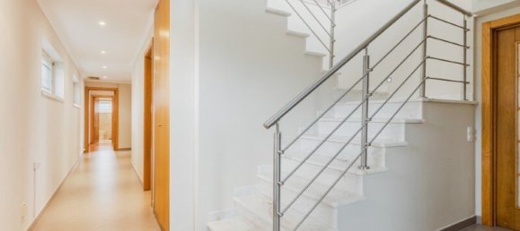 5 bedrooms Villa in Almada, Portugal No. 97091 29