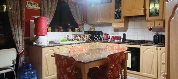 3 bedrooms Maisonette in Zabbar, Malta No. 2452 5