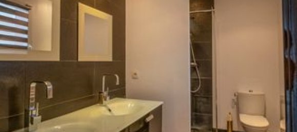 Вилла с 7 комнатами в Приссе, Франция № 303350 16