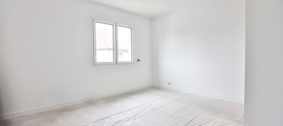 4 bedrooms House in Elancourt, France No. 166974 6