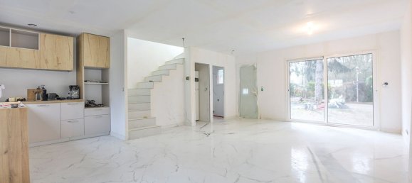 4 bedrooms House in Elancourt, France No. 166974 2