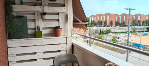 Apartamento de 3 dormitorios en Cornellà de Llobregat, Spain No. 145076 3