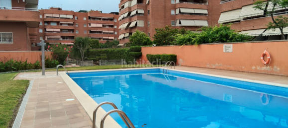 Apartamento de 3 dormitorios en Cornellà de Llobregat, Spain No. 145076 12