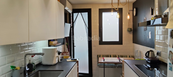 Apartamento de 3 dormitorios en Cornellà de Llobregat, Spain No. 145076 8