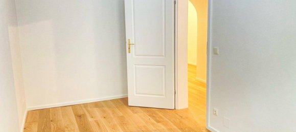 Apartamento de 2 divisões em Rudolfsheim-Funfhaus, Austria N.º 10204 2