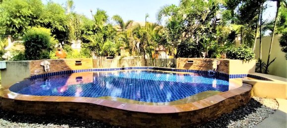 Café/restaurante de 3 dormitorios en Pattaya, Thailand No. 1099 6