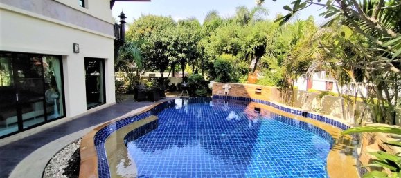 Café/restaurante de 3 dormitorios en Pattaya, Thailand No. 1099 5