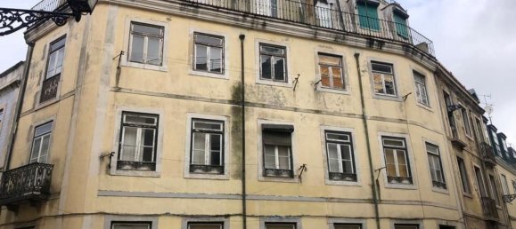 463m² Building in Lisbon, Portugal No. 66267 2