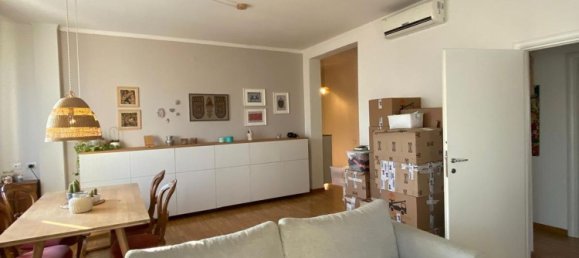3 rooms Apartment in Modena, Italy No. 99381 23