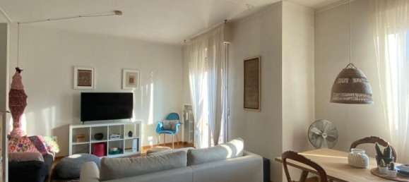 3 rooms Apartment in Modena, Italy No. 99381 13