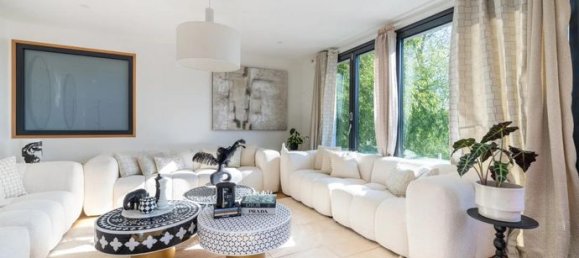 Casa de 4 dormitorios en Pontoise, France No. 354059 2