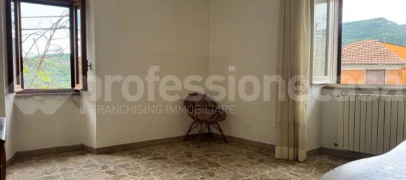 7 rooms House in Forlì del Sannio, Italy No. 340942 5