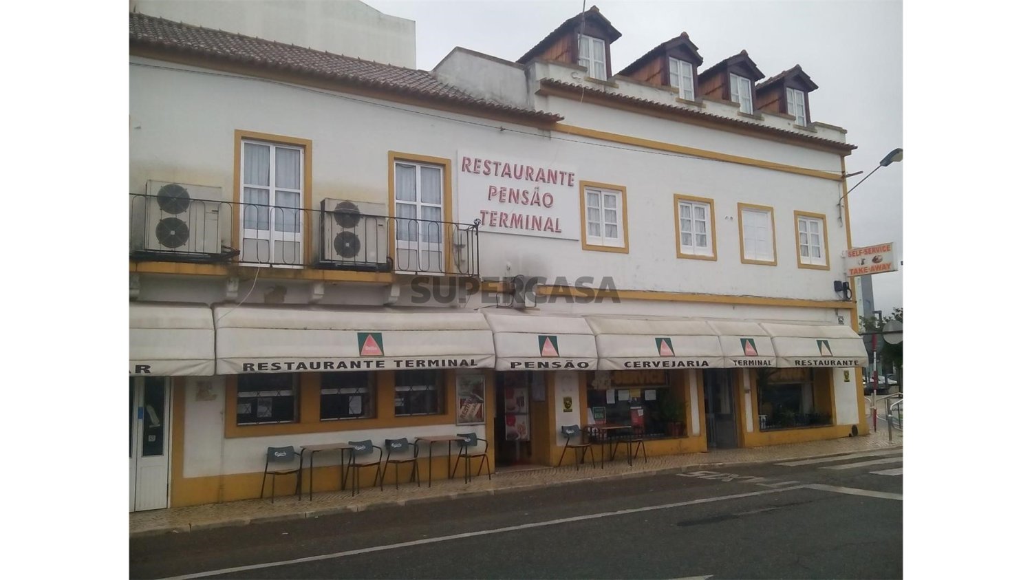 900m² Commercial property in Entroncamento, Portugal No. 256073