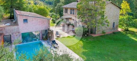 18 غرف نوم فيلا في Perugia, Italy رقم 333312 2