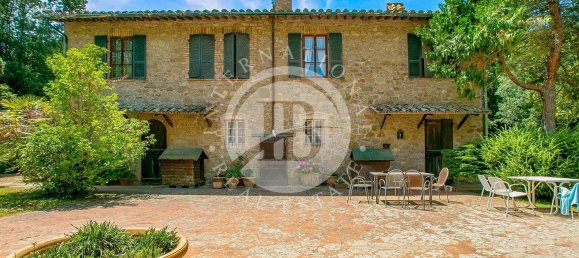 18 غرف نوم فيلا في Perugia, Italy رقم 333312 16