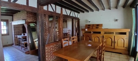 3 bedrooms House in Crevecoeur-le-Grand, France No. 281165 2