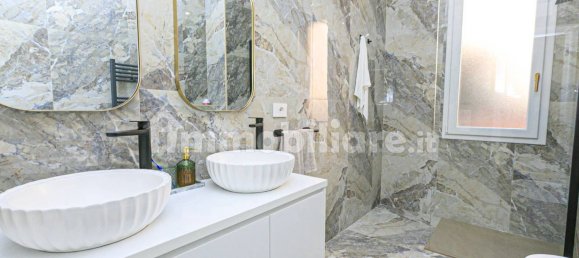 2 bedrooms Apartment in Genoa, Italy No. 99795 26