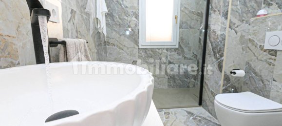 2 bedrooms Apartment in Genoa, Italy No. 99795 27