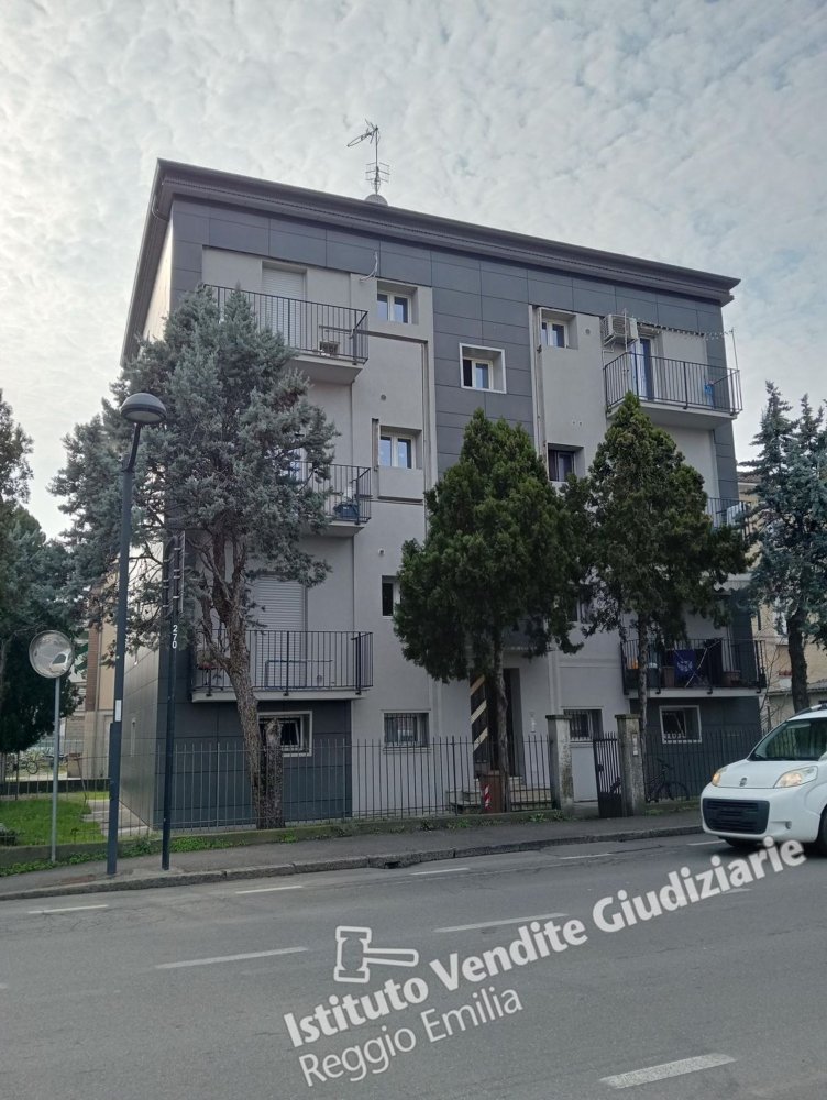 4 غرف نوم شقة في Reggio Emilia, Italy رقم 335944