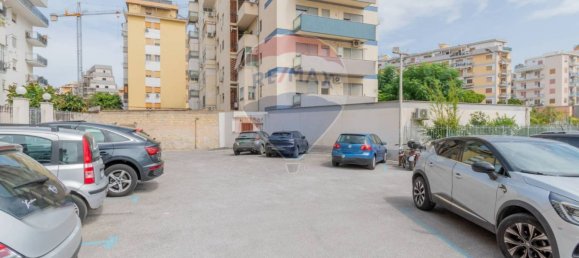 2 Schlafzimmer Wohnung in Palermo, Italy, Nr. 335326 4