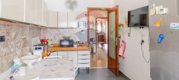 2 Schlafzimmer Wohnung in Palermo, Italy, Nr. 335326 7