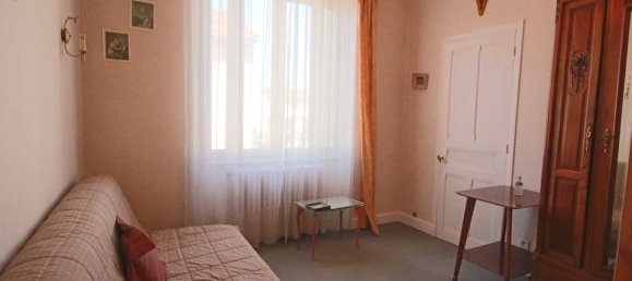 4 غرف نوم فيلا في Riom, France رقم 195332 8