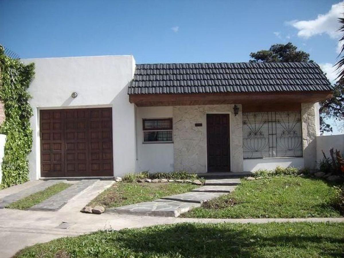 2 bedrooms House in Mar del Plata, Argentina No. 74078