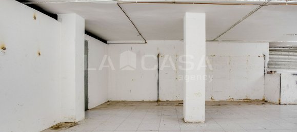 Propriété commerciale à Cornella De Llobregat, Spain 551m² No. 169418 9