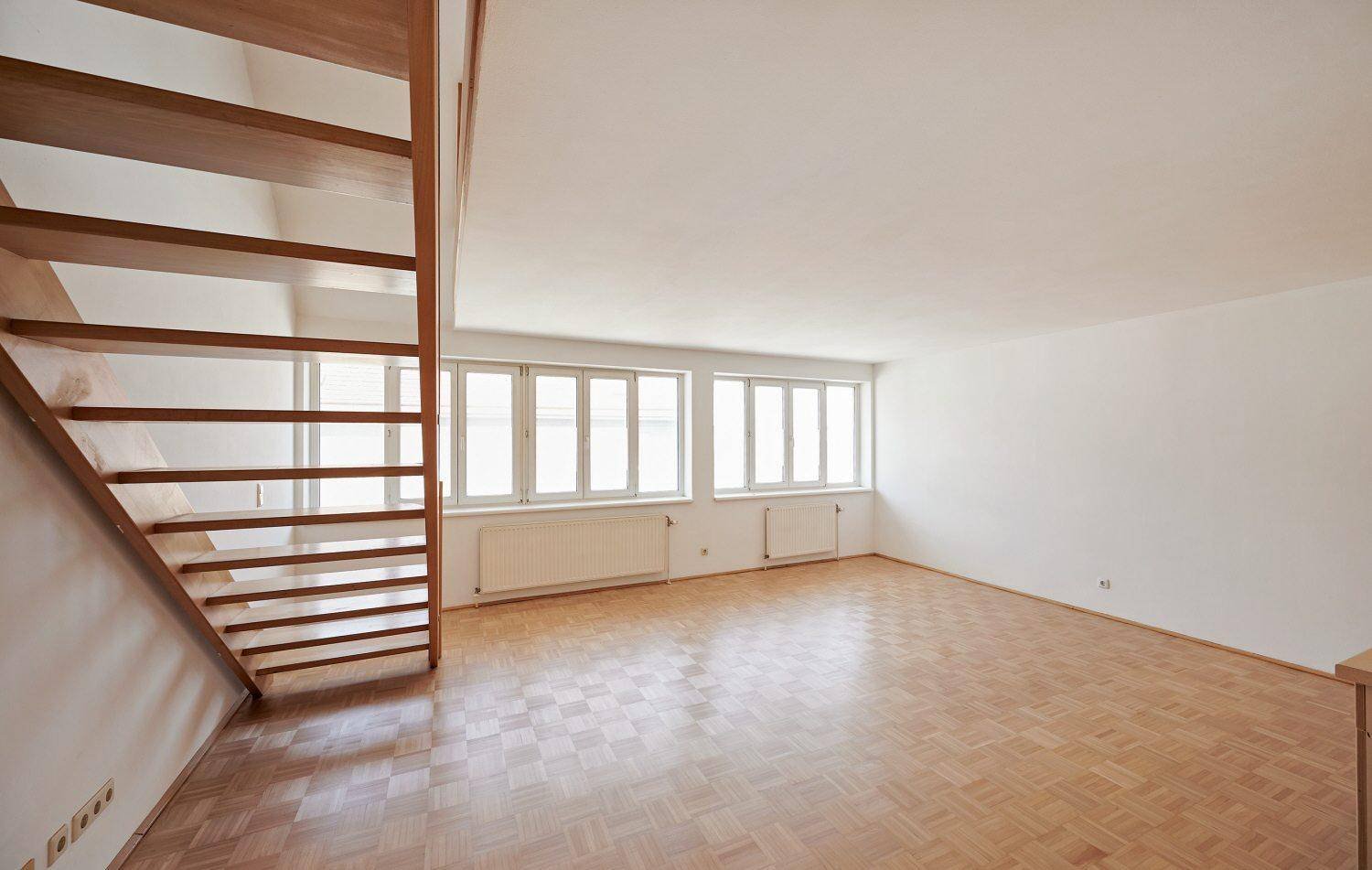 2 rooms Duplex in Favoriten, Austria No. 215564