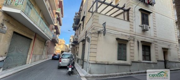 3 rooms Apartment in Bagheria, Italy No. 42224 2