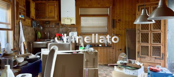 4-salle Villa à Genoa, Italy No. 10482 9