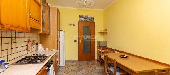 5 rooms Apartment in Santena, Italy No. 111007 5