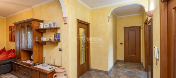 5 rooms Apartment in Santena, Italy No. 111007 6